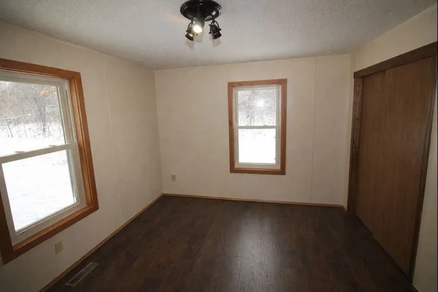 $150,000 | N2639 County Road Z, Dousman, WI 53118