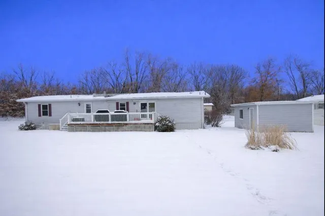 $150,000 | N2639 County Road Z, Dousman, WI 53118