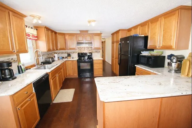 $150,000 | N2639 County Road Z, Dousman, WI 53118