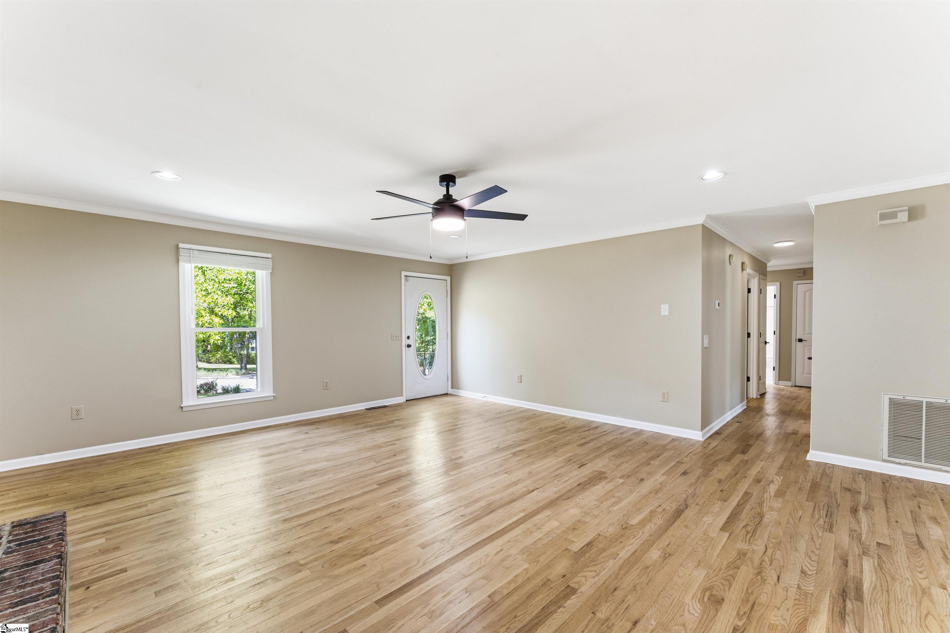 1310 Hanover Road Anderson, SC 29621 - Photo 7 of 44