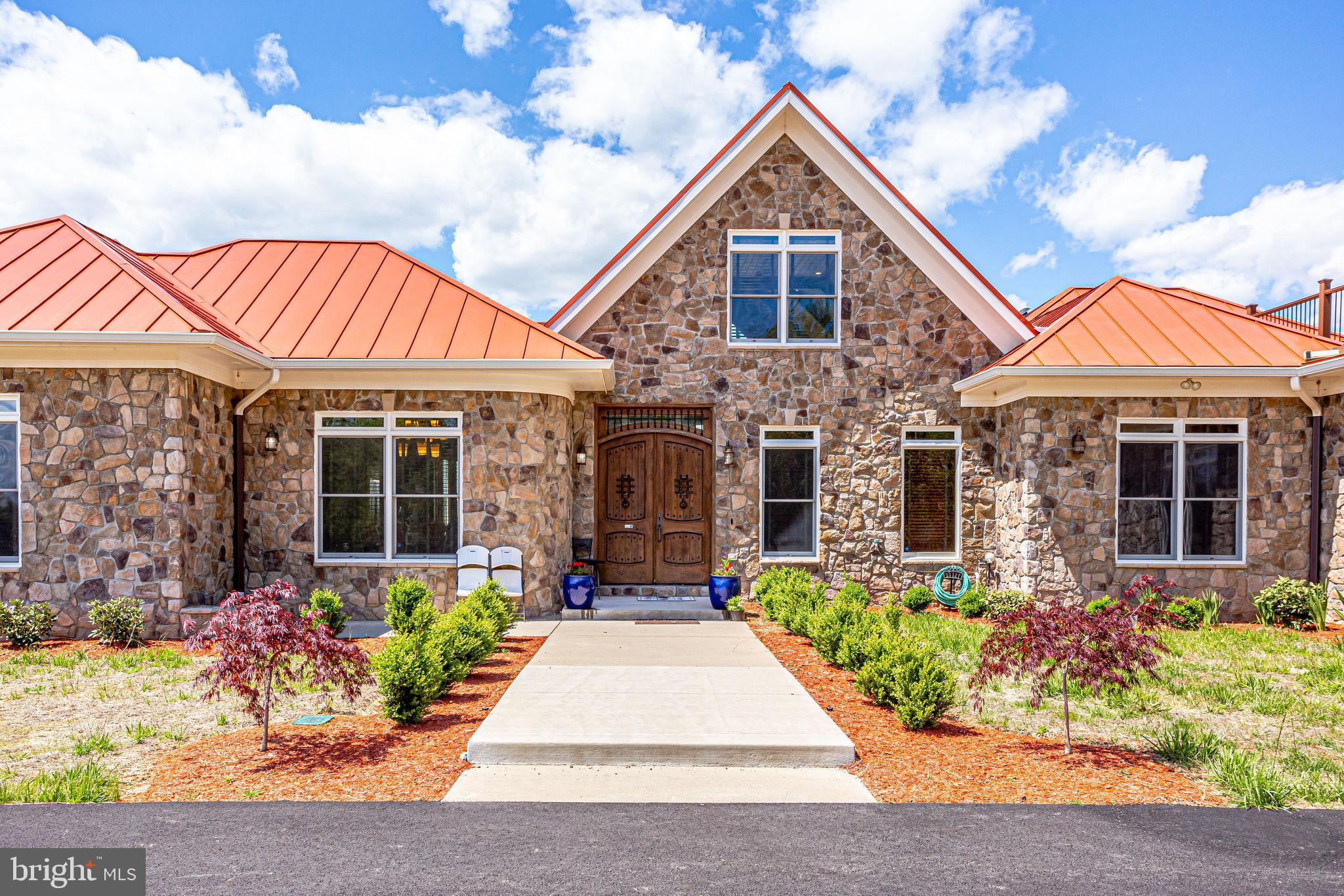 43093 Lucketts Road Leesburg, VA 20176 - Photo 2 of 80 Front Exterior