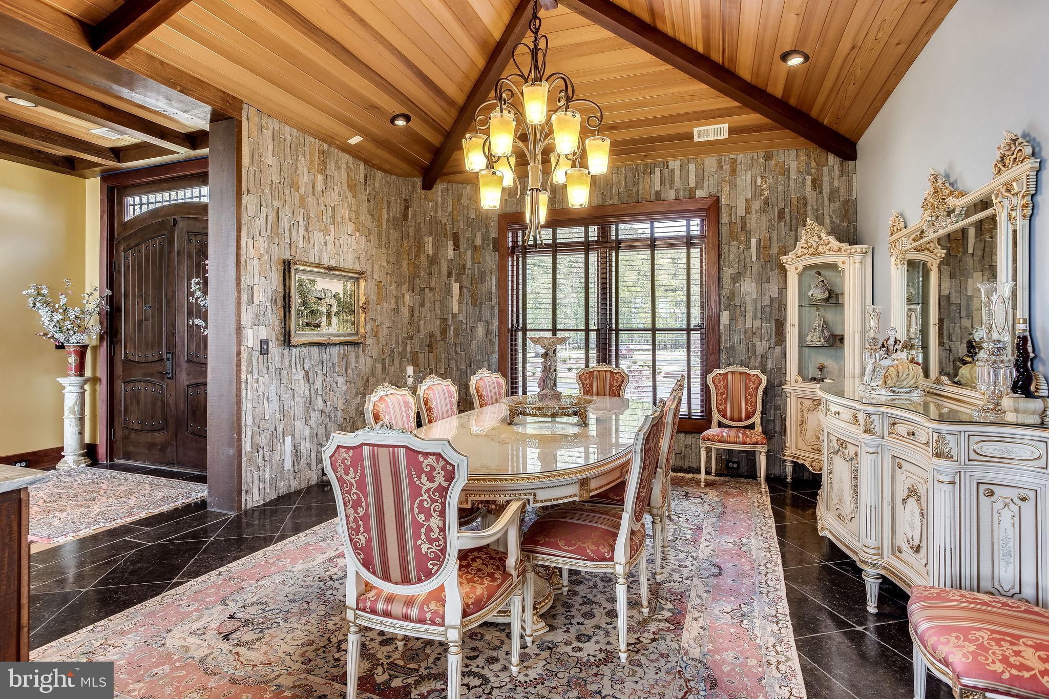 43093 Lucketts Road Leesburg, VA 20176 - Photo 25 of 80 Dining Room