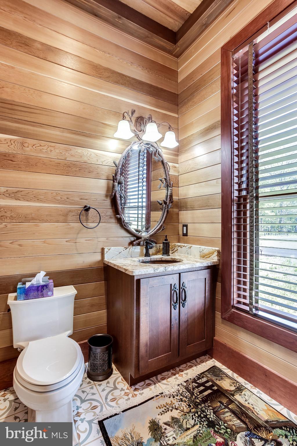 43093 Lucketts Road Leesburg, VA 20176 - Photo 28 of 80 Powder Room