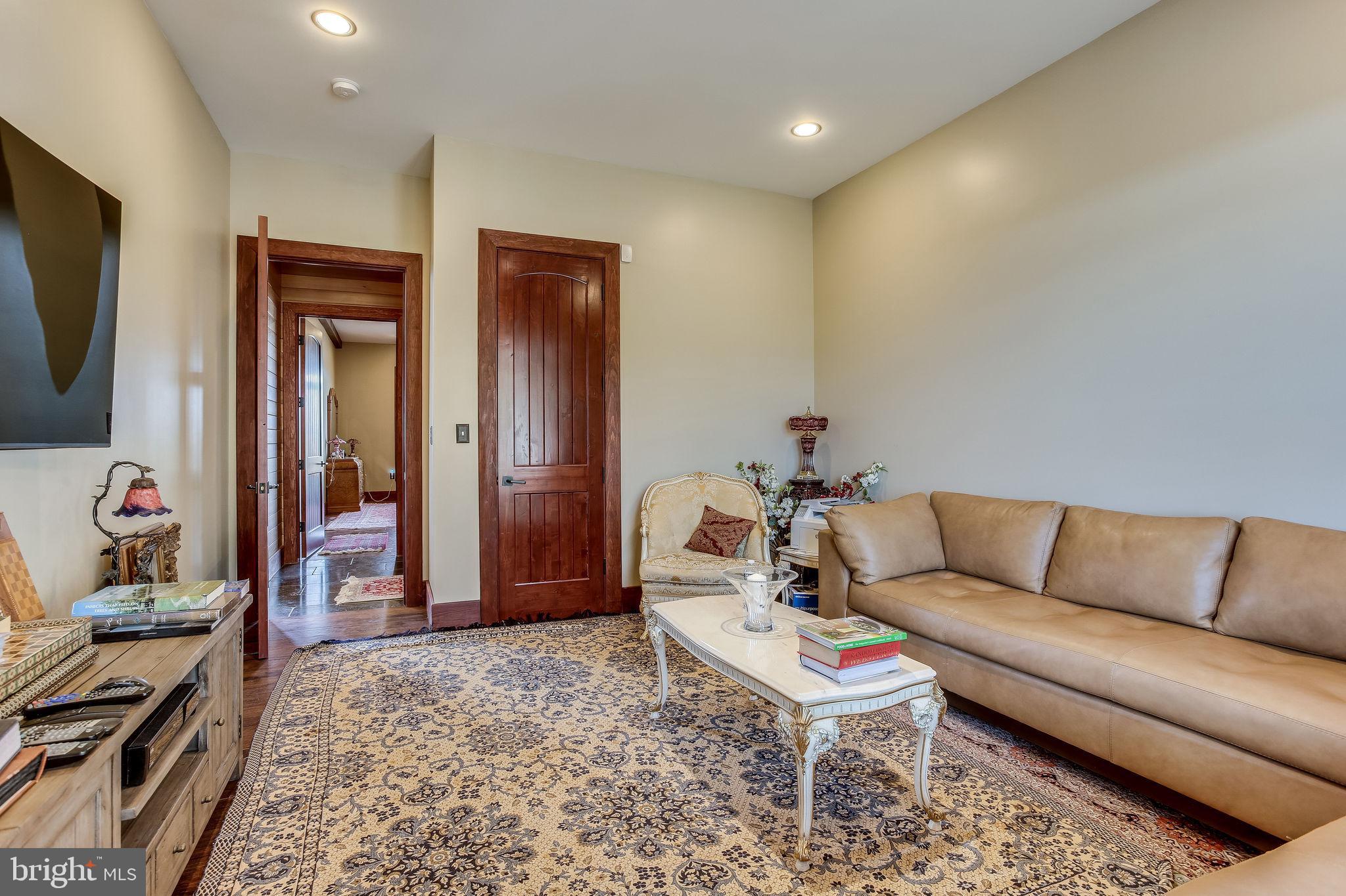43093 Lucketts Road Leesburg, VA 20176 - Photo 36 of 80 Bedroom