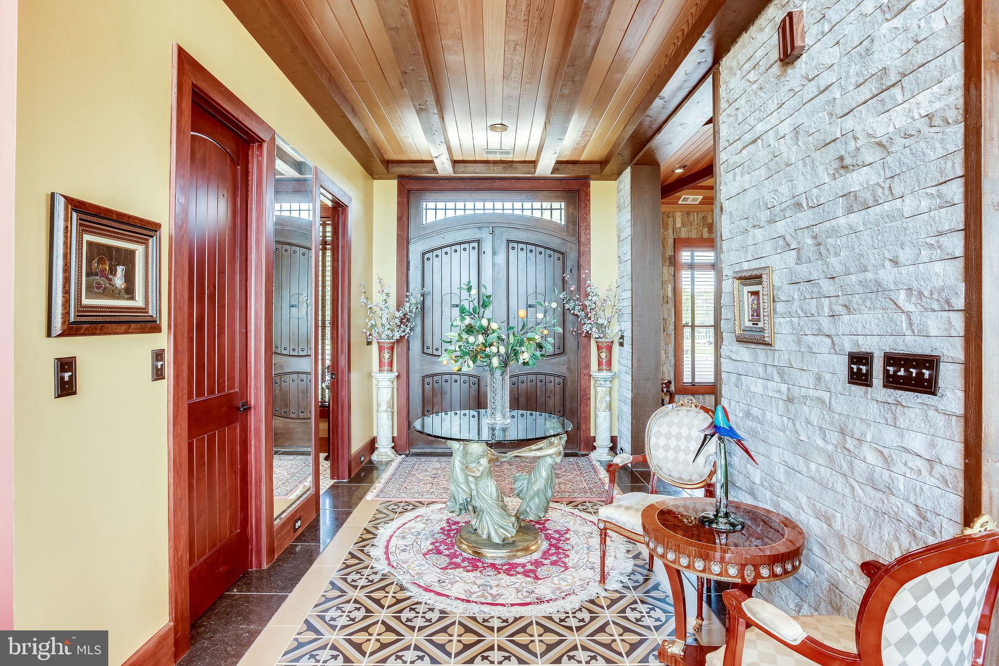 43093 Lucketts Road Leesburg, VA 20176 - Photo 5 of 80 Foyer