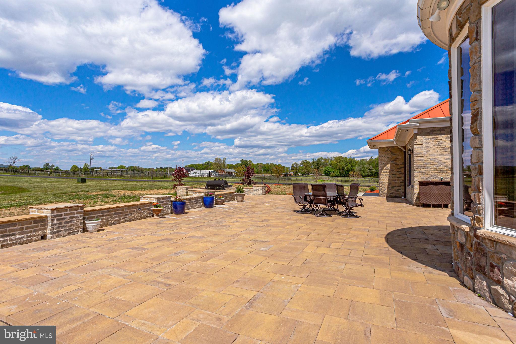 43093 Lucketts Road Leesburg, VA 20176 - Photo 49 of 80 Exterior Back