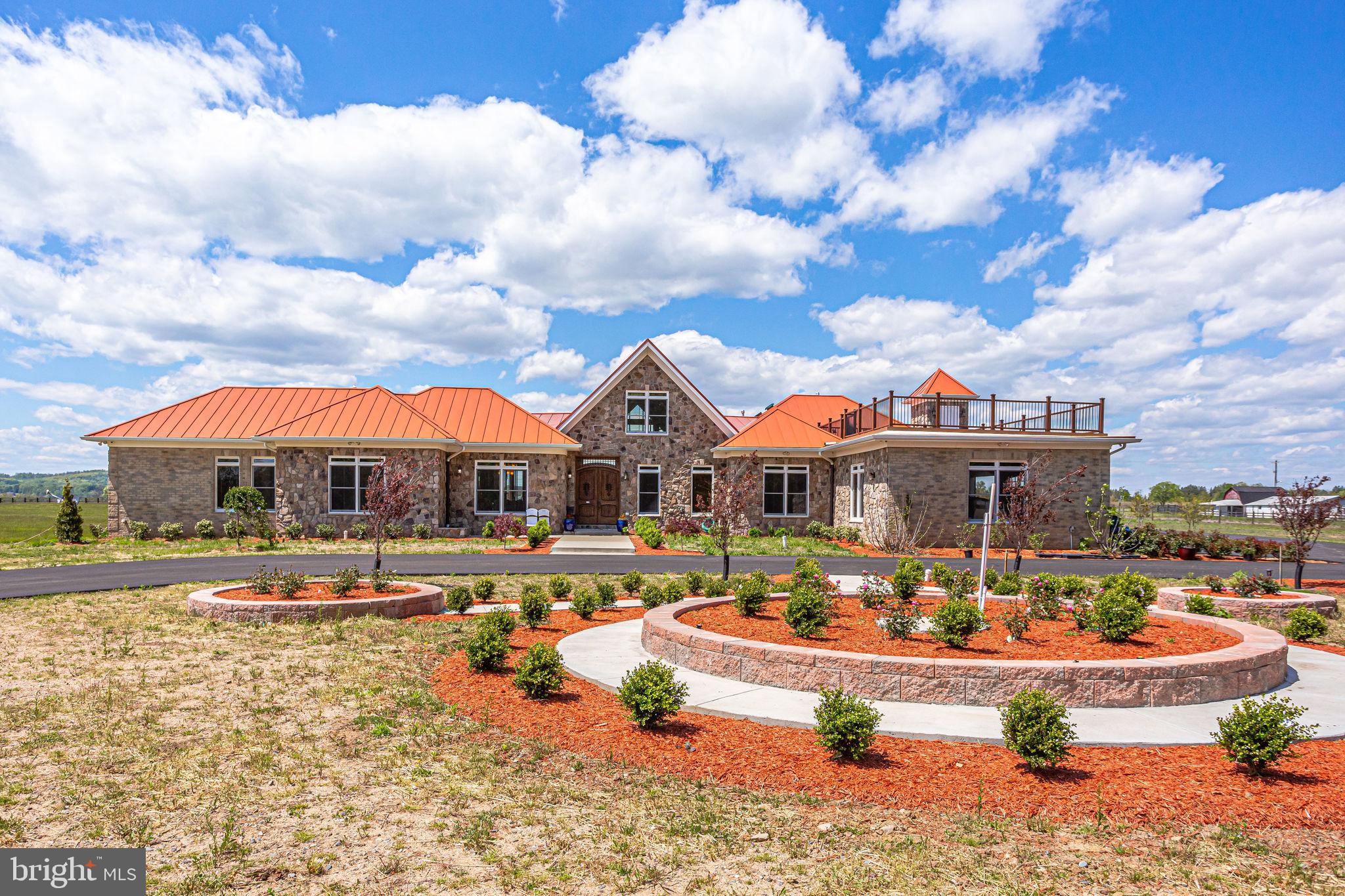 43093 Lucketts Road Leesburg, VA 20176 - Photo 78 of 80 Front Exterior