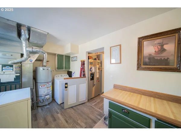 a view of yard with an outdoor seating