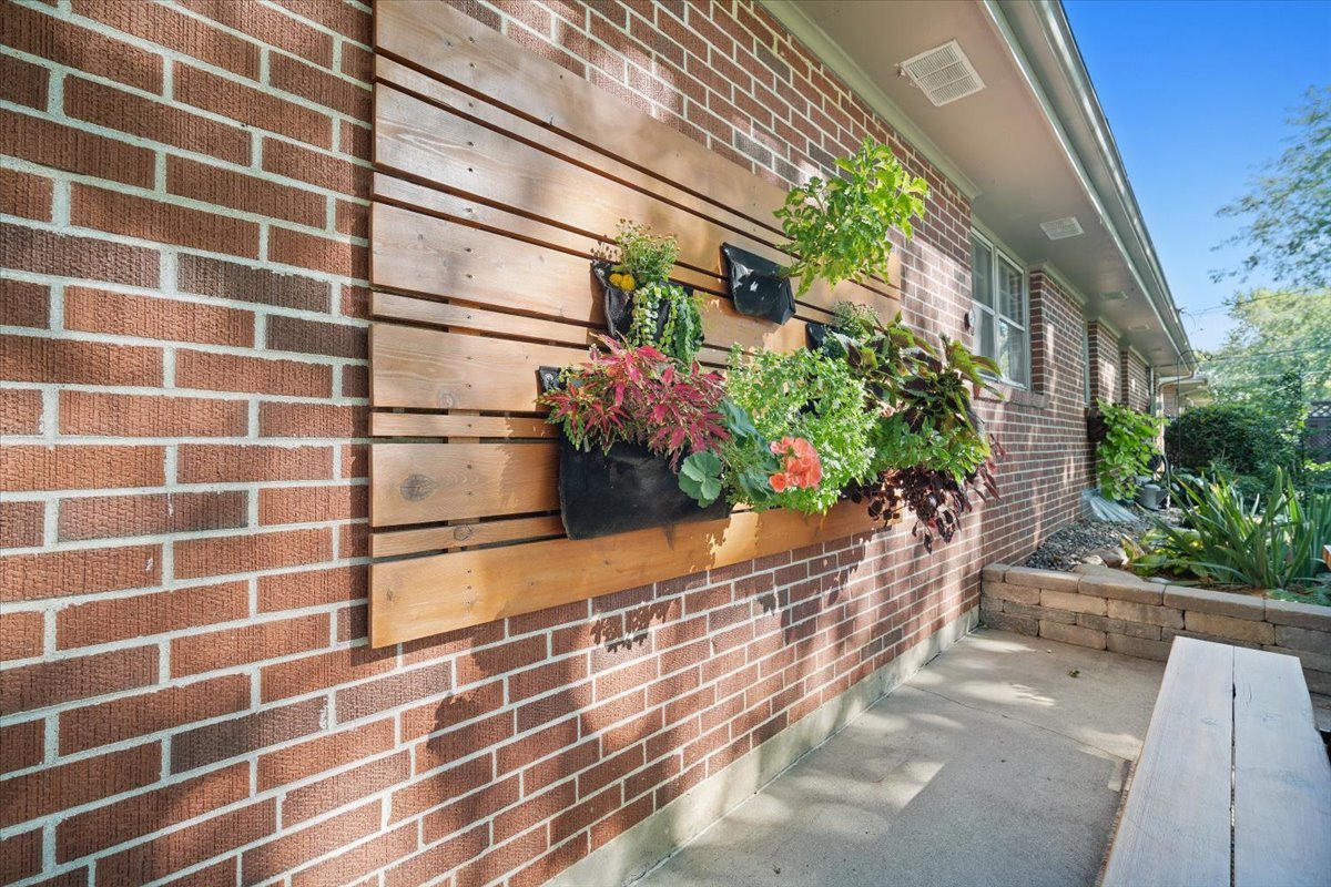903 Beech Street Normal, IL 61761 - Photo 33 of 34 Gallery Image 33