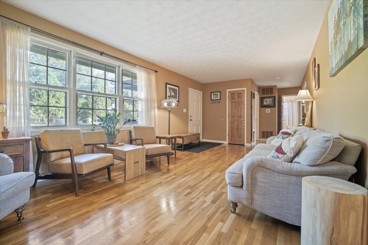 903 Beech Street Normal, IL 61761 - Photo 10 of 34 Gallery Image 10