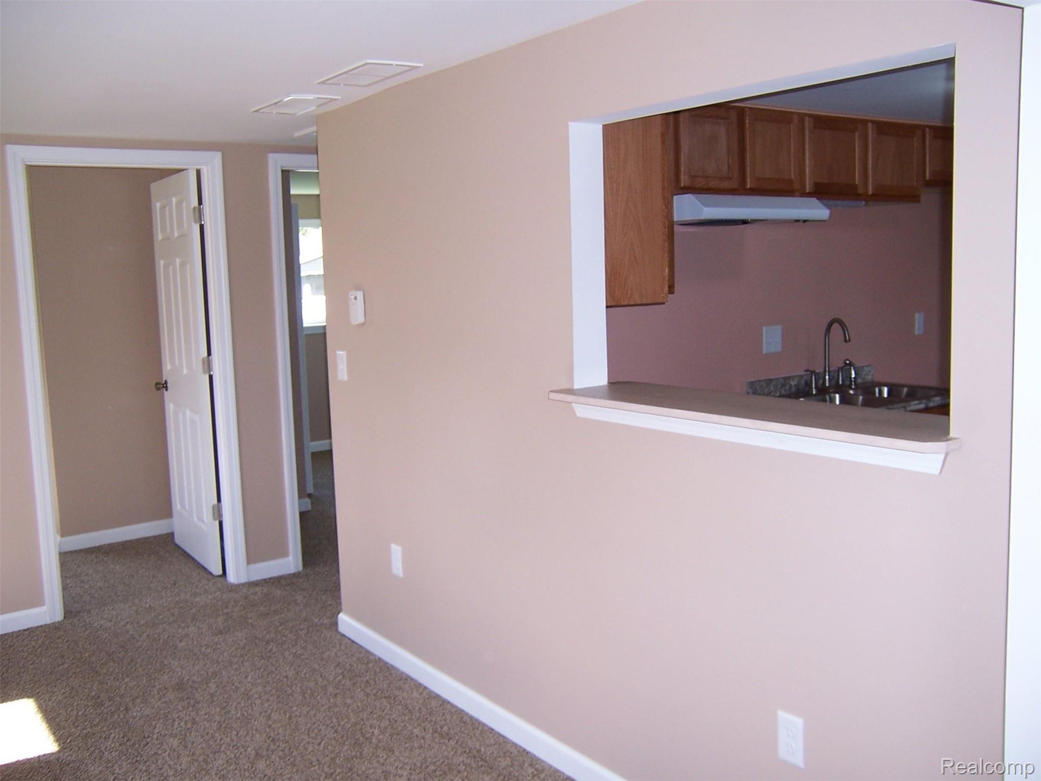 3542 Ravenswood Road Port Huron, MI 48060 - Photo 12 of 17 12.JPG