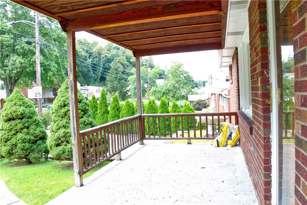 126 Parkedge Road Green Tree, PA 15220 - Photo 3 of 24 17x8 covered front porch