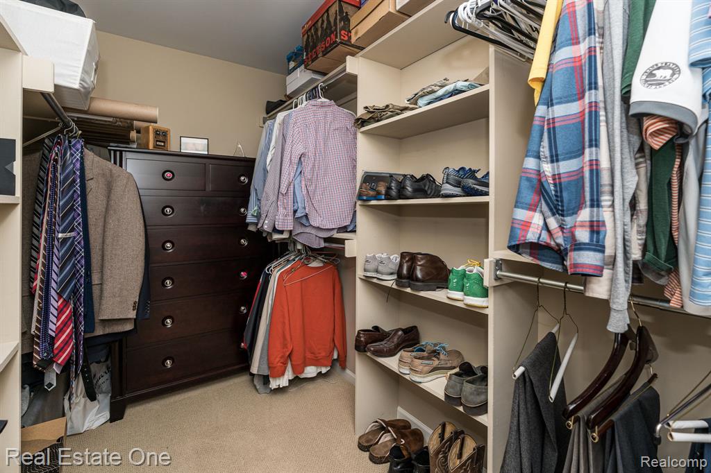 5849 Kingspointe Drive Rochester, MI 48306 - Photo 35 of 57