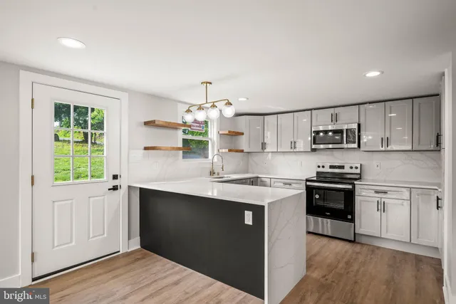 $2,300 | 8255 Mertztown Road, Unit A, Alburtis, PA 18011