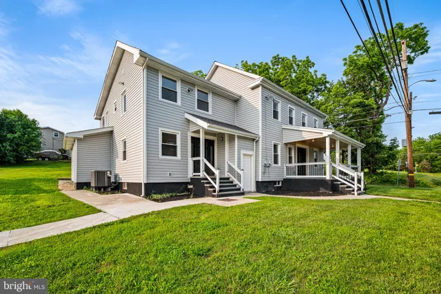 $2,300 | 8255 Mertztown Road, Unit A, Alburtis, PA 18011