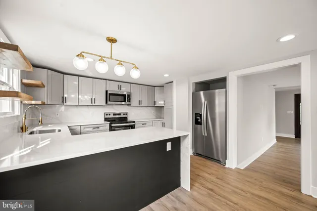 $2,300 | 8255 Mertztown Road, Unit A, Alburtis, PA 18011