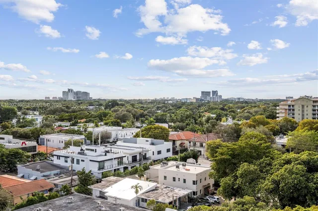 $525,000 | 1401 Southwest 22nd Street, Unit 1001, Miami, FL 33145