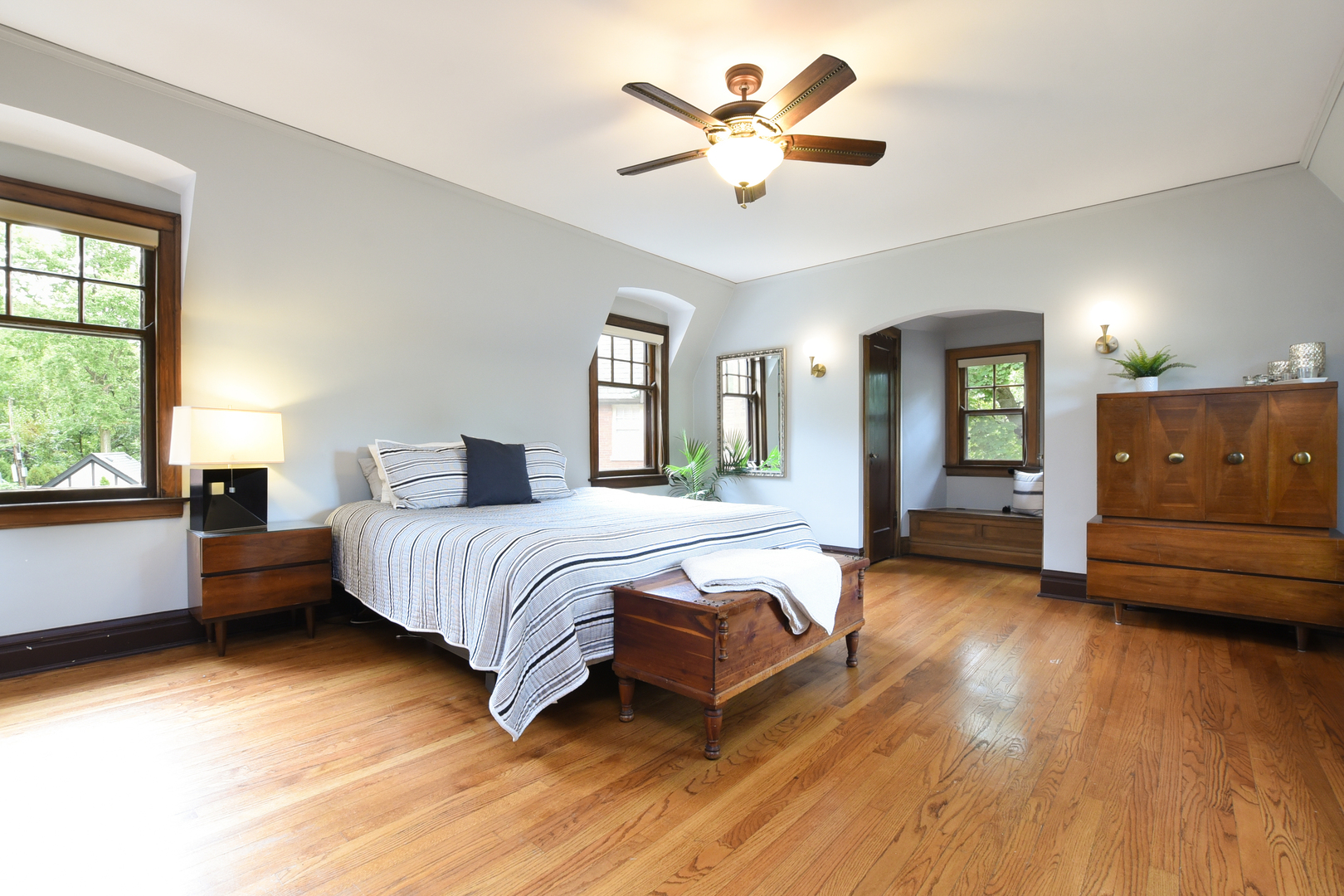 95 Michaux Road Riverside, IL 60546 - Photo 29 of 48 a spacious bedroom with a bed and a dresser