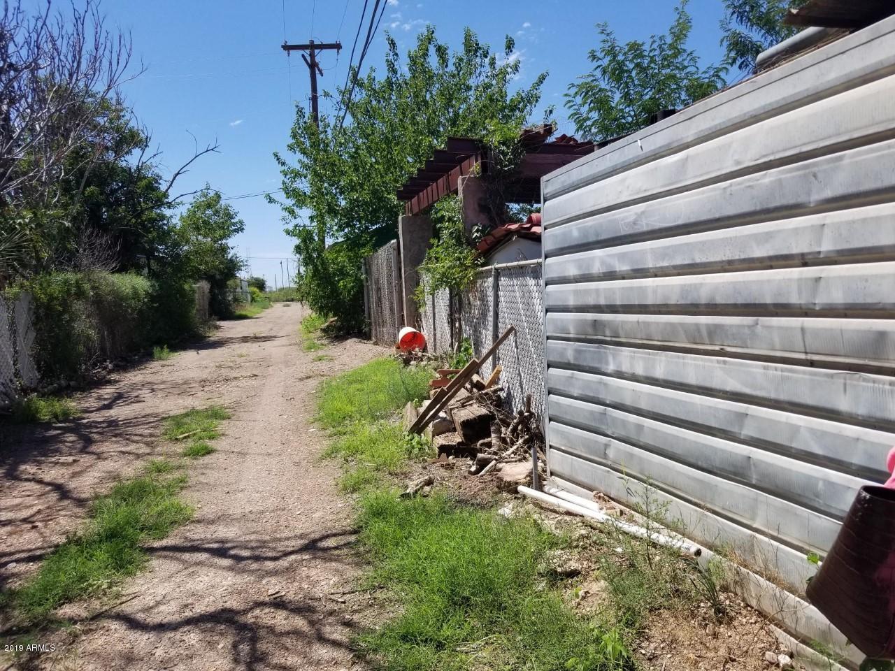 201 East 16th Street Douglas, AZ 85607 - Photo 33 of 34 201 16th alley