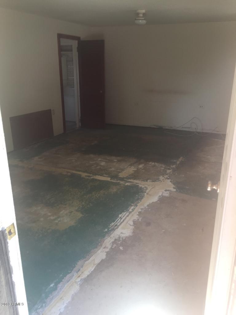 201 East 16th Street Douglas, AZ 85607 - Photo 9 of 34 201 16th 1st bedroom