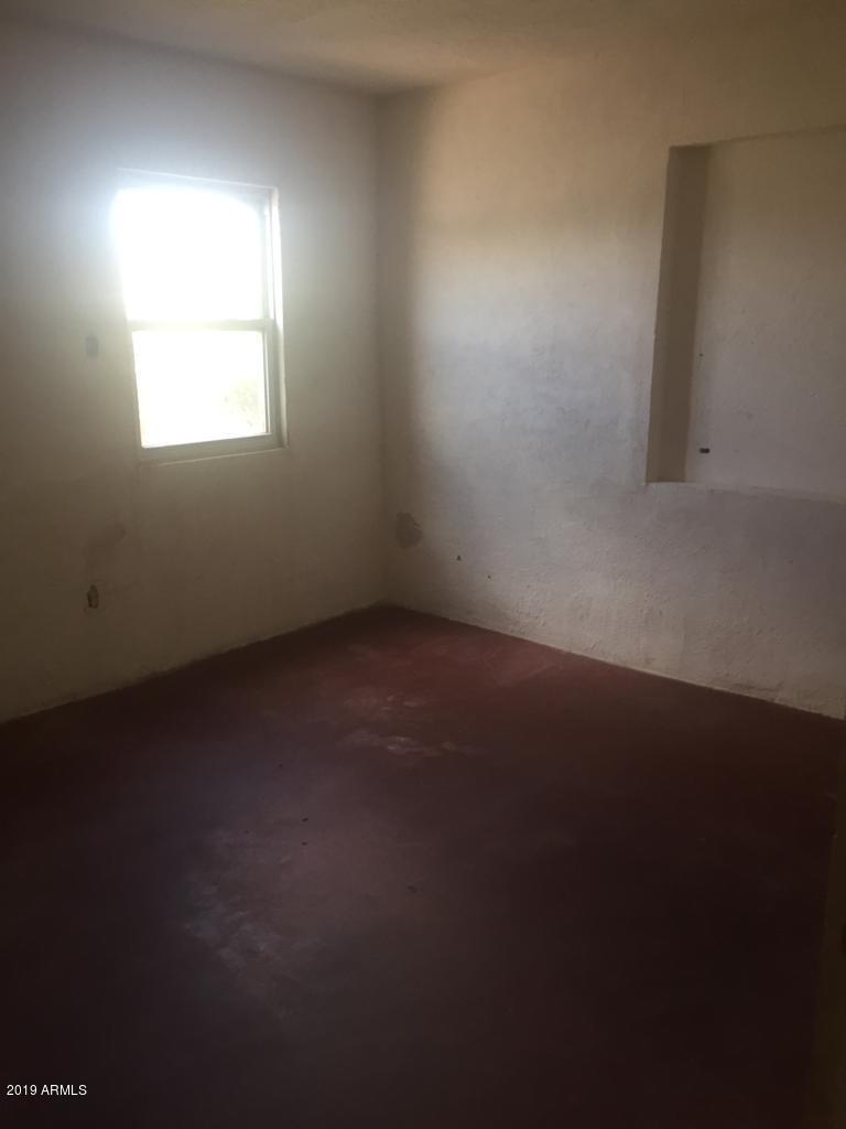 201 East 16th Street Douglas, AZ 85607 - Photo 10 of 34 201 16th St bedroom