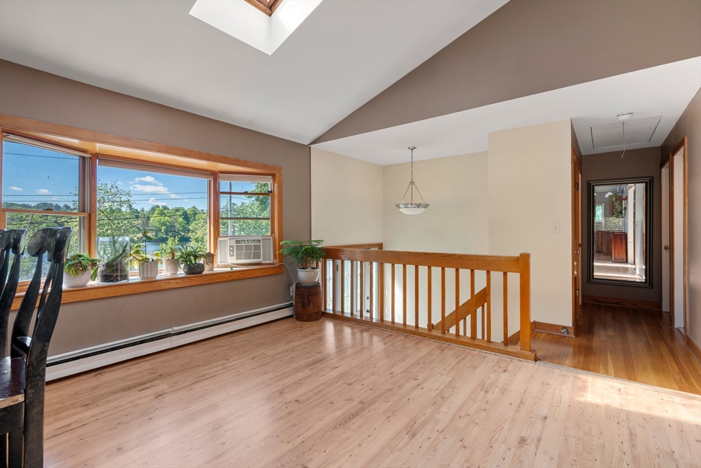 10 Hopkinton Road Upton, MA 01568 - Photo 5 of 31