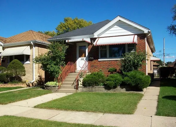$339,000 | 2433 Keystone Avenue, Riverside, IL 60546