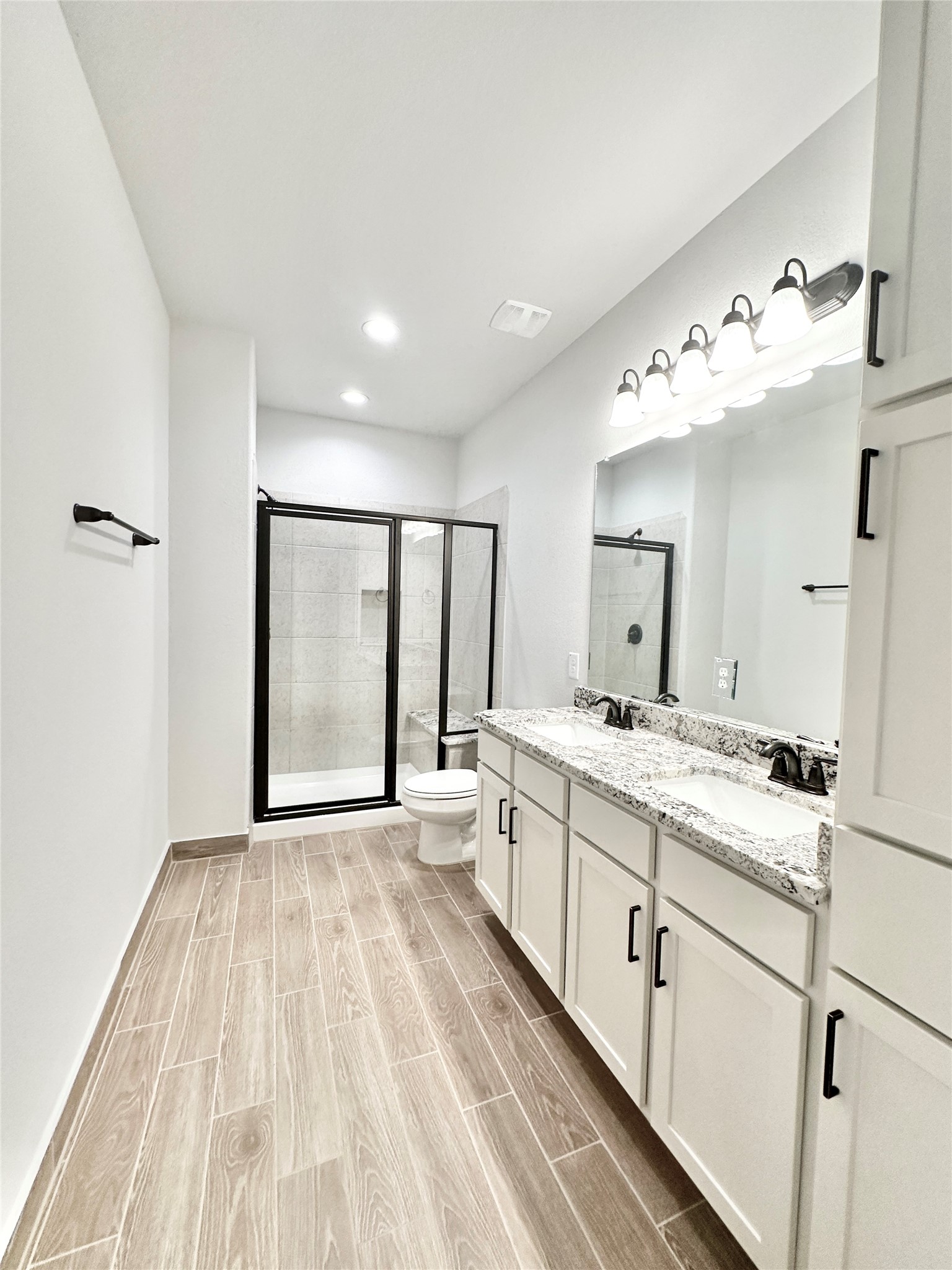 11019 Cane Oak Way Houston, TX 77043 - Photo 13 of 18