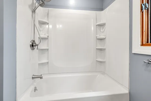 $2,900 | 206 Cardinal Lane, Unit 206, Tyngsborough, MA 01879