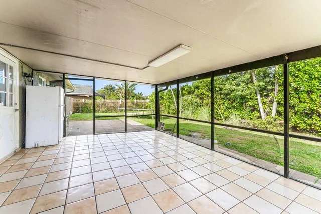 $3,600 | 110 West Rubber Tree Drive, Unit MAIN HOUSE, Lake Worth, FL 33467