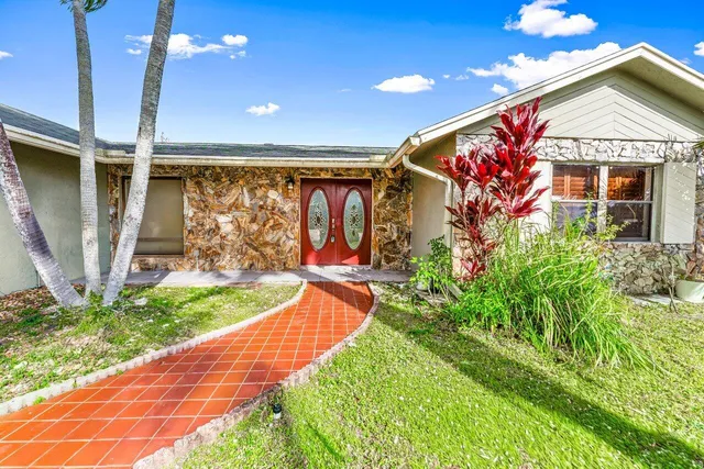 $3,600 | 110 West Rubber Tree Drive, Unit MAIN HOUSE, Lake Worth, FL 33467