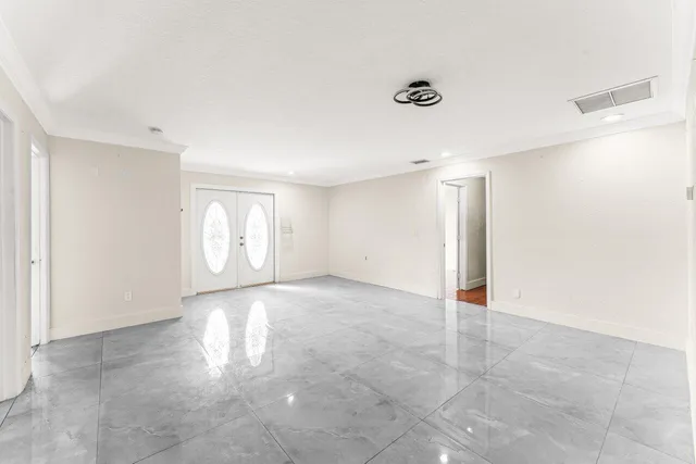 $3,600 | 110 West Rubber Tree Drive, Unit MAIN HOUSE, Lake Worth, FL 33467