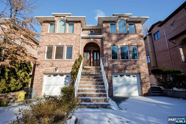 $4,900 | 343 East Harriet Avenue, Unit 2, Palisades Park, NJ 07650