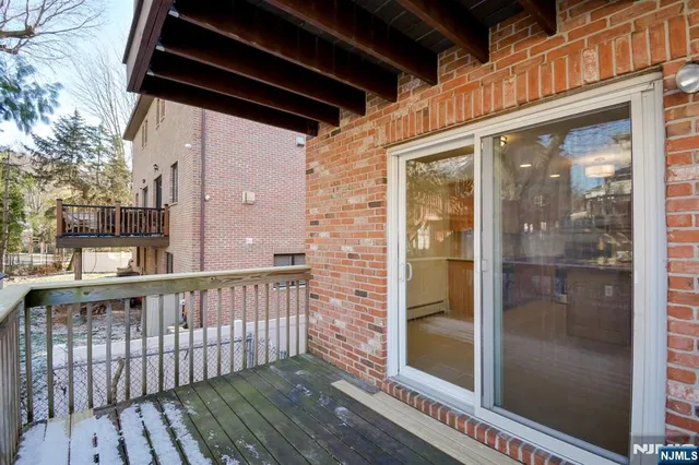 $4,900 | 343 East Harriet Avenue, Unit 2, Palisades Park, NJ 07650