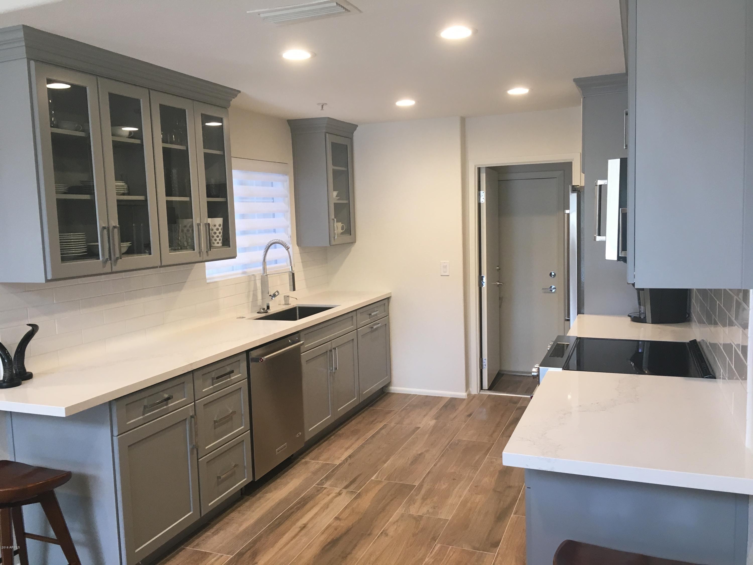 7710 East Gainey Ranch Road, Unit 131 Scottsdale, AZ 85258 - Photo 6 of 52 Kitchen 3