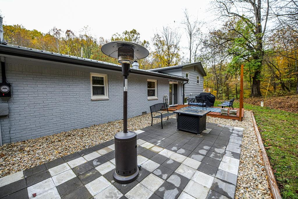 652 Bucklew Road Spencer, IN 47460 - Photo 5 of 36