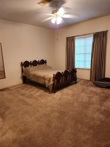 $1,800 | 7399 Regency Square Court, Unit 7399, Houston, TX 77036