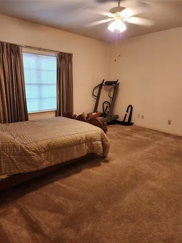 $1,800 | 7399 Regency Square Court, Unit 7399, Houston, TX 77036