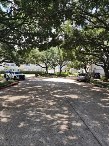 $1,800 | 7399 Regency Square Court, Unit 7399, Houston, TX 77036