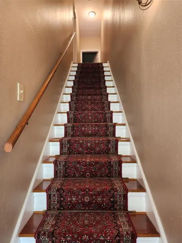 $1,800 | 7399 Regency Square Court, Unit 7399, Houston, TX 77036