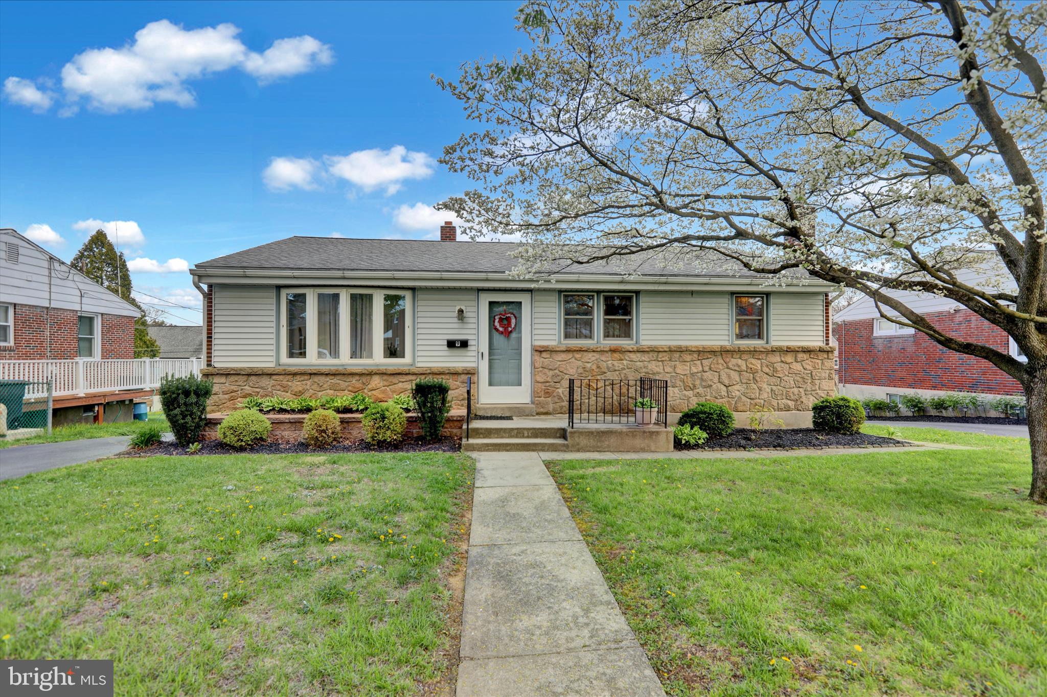 9 Wingert Road Reading, PA 19610 - Photo 2 of 27 360_7003
