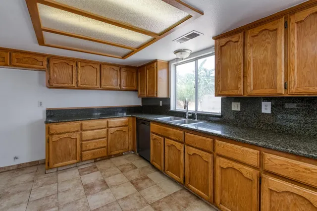 $439,000 | 3340 North Dante Avenue, Fresno, CA 93722