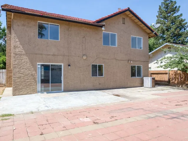 $439,000 | 3340 North Dante Avenue, Fresno, CA 93722