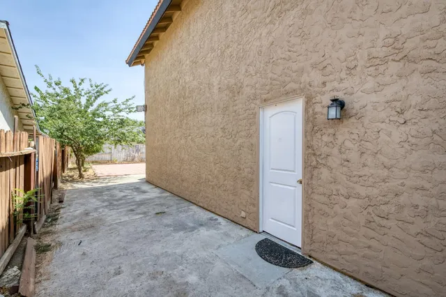$439,000 | 3340 North Dante Avenue, Fresno, CA 93722
