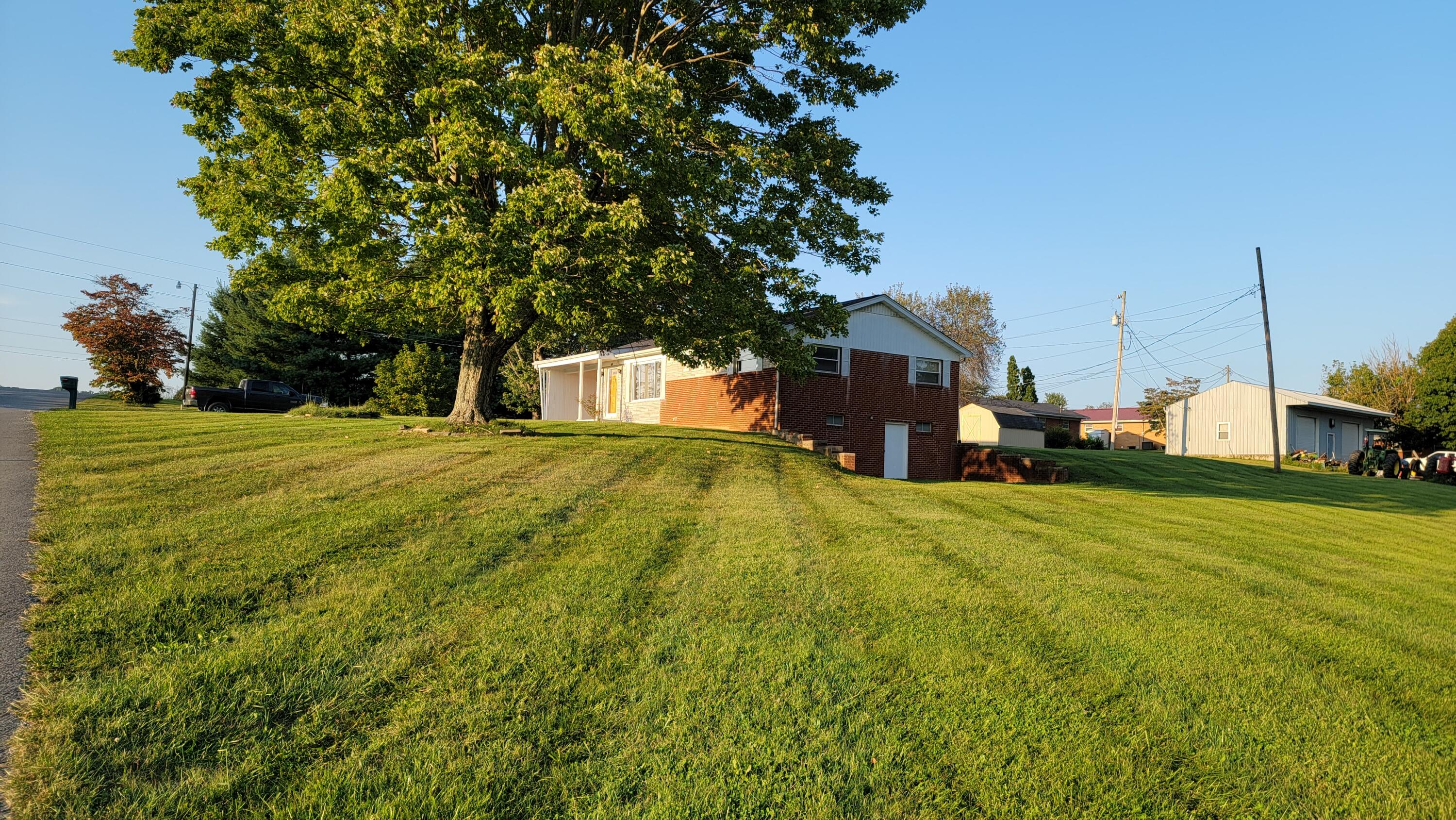610 Russell Road New Tazewell, TN 37825 - Photo 4 of 38 20210914_184659