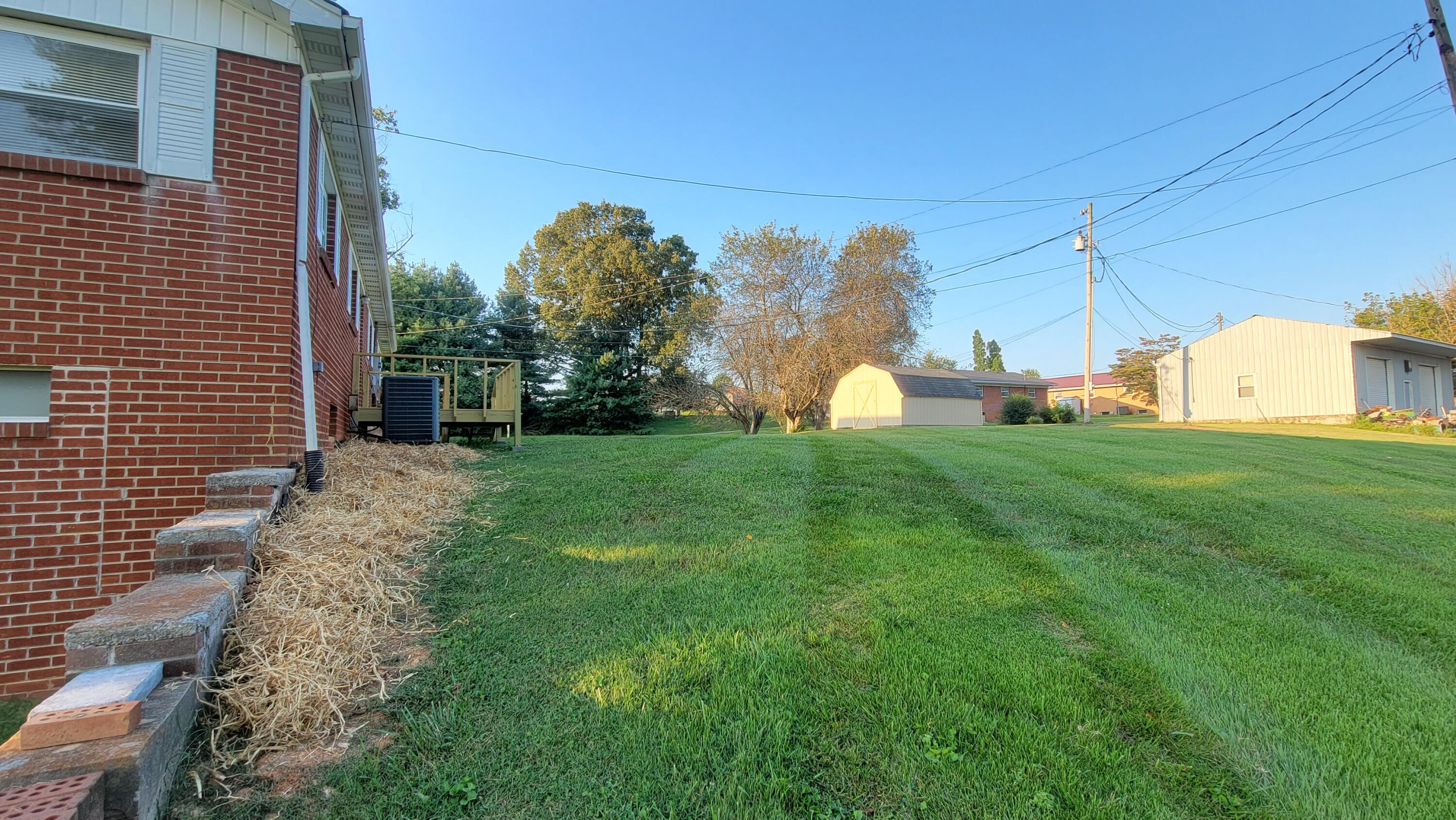 610 Russell Road New Tazewell, TN 37825 - Photo 9 of 38 20210914_184826