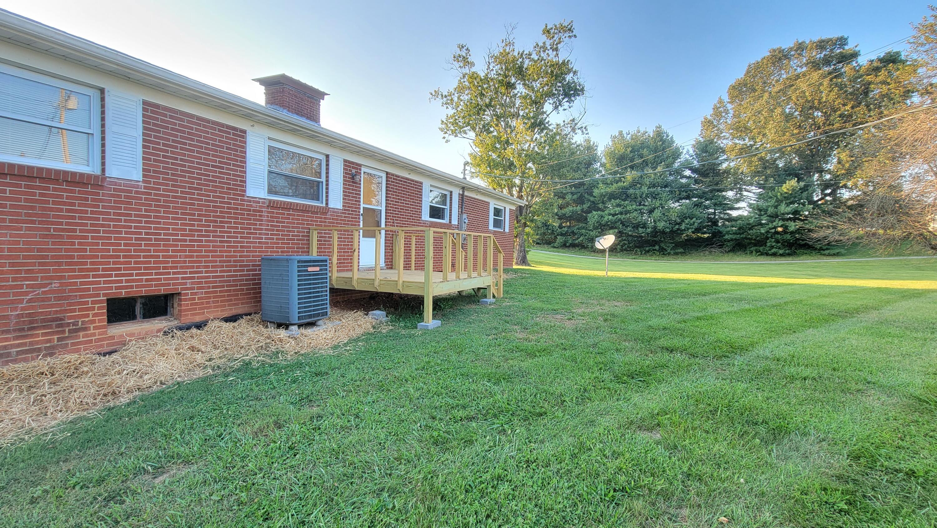610 Russell Road New Tazewell, TN 37825 - Photo 10 of 38 20210914_184849