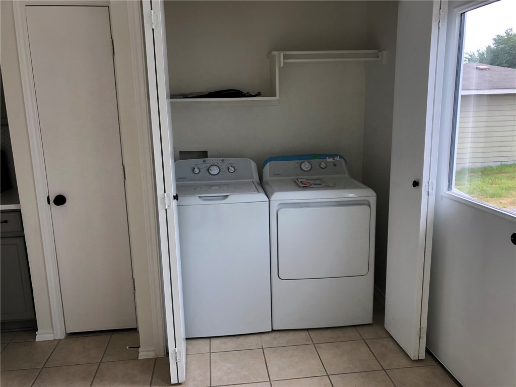 165 Michaelis Road, Unit B Kyle, TX 78640 - Photo 14 of 26