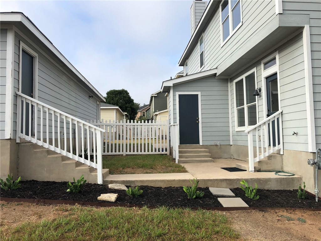 165 Michaelis Road, Unit B Kyle, TX 78640 - Photo 4 of 26