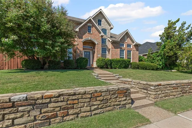 $2,800 | 7713 La Guardia Drive, Plano, TX 75025